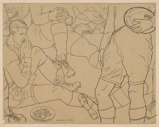 Jugadores de rugby de: Gregorio Prieto. En este dibujo predominan líneas negras sobre papel sepia. Al menos cinco figuras masculinas, algunas sentadas y otras de pie, visten indumentaria deportiva: camisetas, pantalones cortos y botas de rugby. Uno de los jugadores sostiene un balón ovalado en la parte derecha de la imagen. El grupo se reúne alrededor de un plato en el suelo, con posturas relajadas y actitud de descanso tras el juego. No hay fondo ni contexto arquitectónico, toda la atención se centra en la disposición, la acción grupal y la indumentaria deportiva de los jugadores.